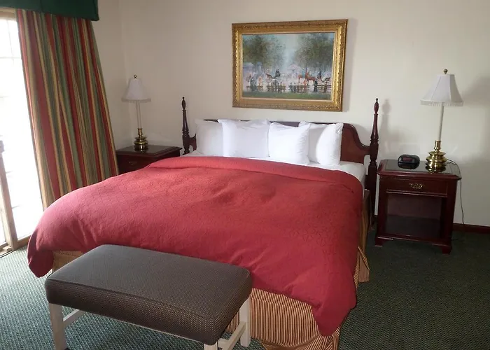Country & By Radisson, Effingham, Il Hotel