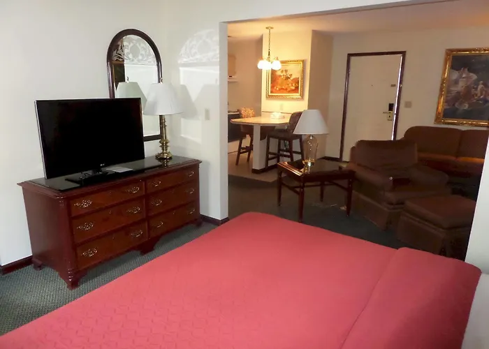 Country & By Radisson, Effingham, Il Hotel