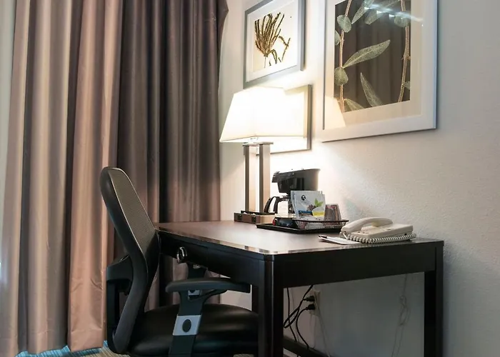 Hotel Country & By Radisson, Effingham, Il 4*